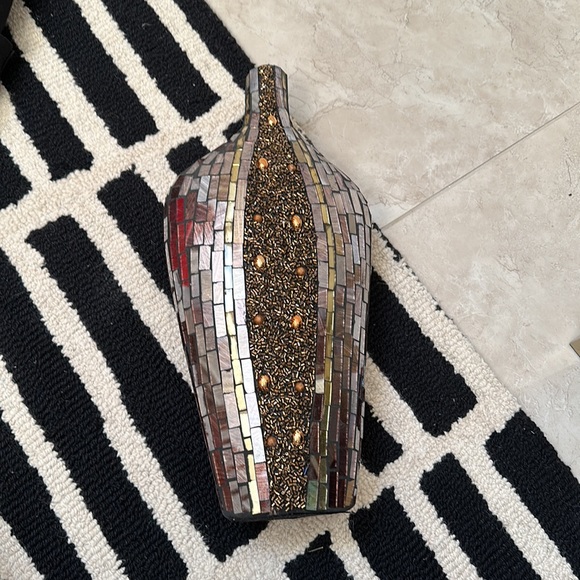 Beautiful Vase - Picture 3 of 3